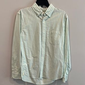Like new Brooks Brothers men’s light green dress shirt size small